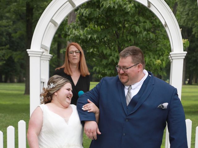 Matt and Shawnee&apos;s Wedding in Toledo, Ohio 9