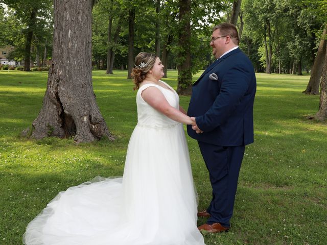 Matt and Shawnee&apos;s Wedding in Toledo, Ohio 19