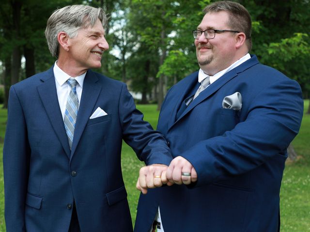 Matt and Shawnee&apos;s Wedding in Toledo, Ohio 40