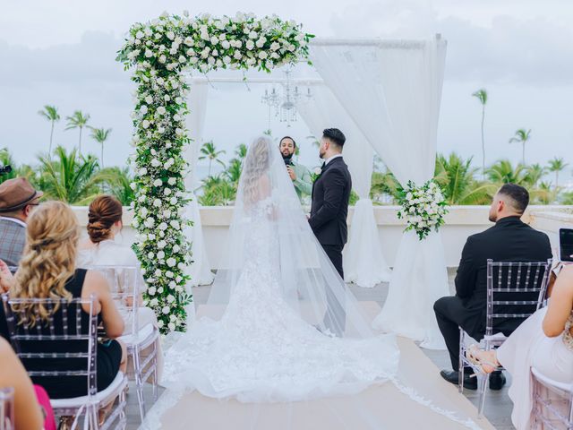 Osvaldo and Jennifer&apos;s Wedding in Punta Cana, Dominican Republic 36