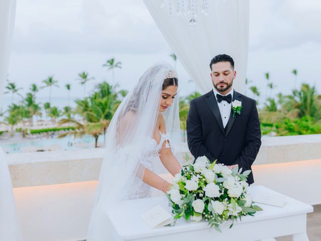 Osvaldo and Jennifer&apos;s Wedding in Punta Cana, Dominican Republic 41