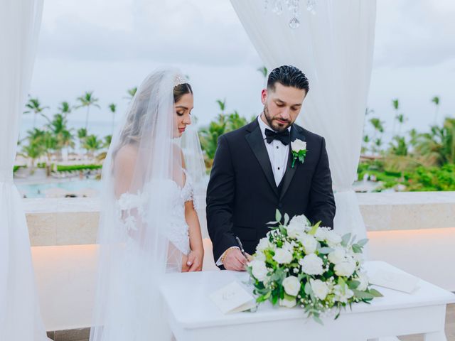 Osvaldo and Jennifer&apos;s Wedding in Punta Cana, Dominican Republic 42