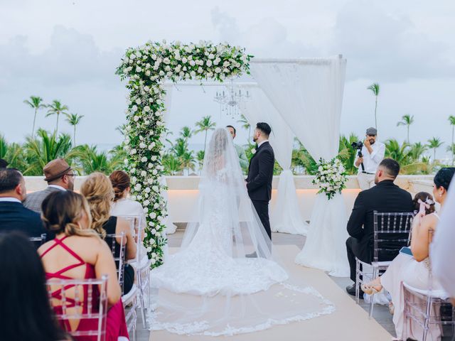 Osvaldo and Jennifer&apos;s Wedding in Punta Cana, Dominican Republic 43