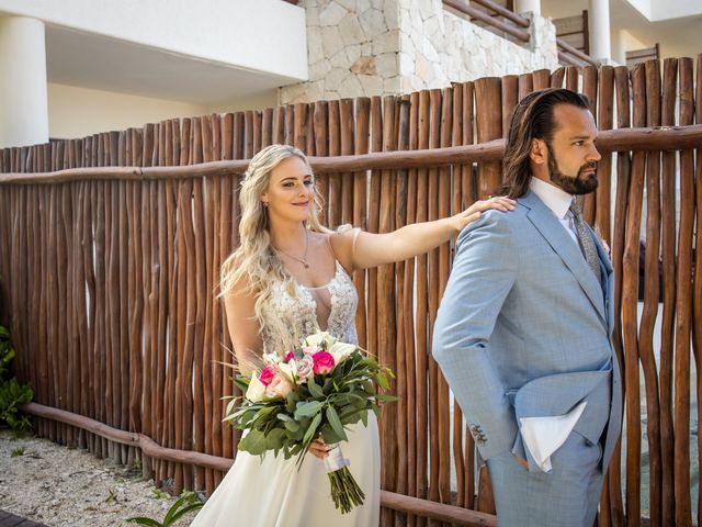 Alex and Kate&apos;s Wedding in Cancun, Mexico 17