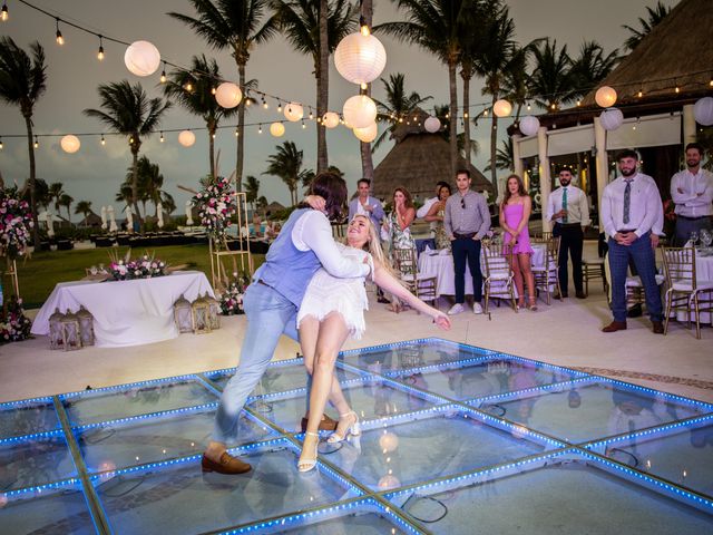 Alex and Kate&apos;s Wedding in Cancun, Mexico 36