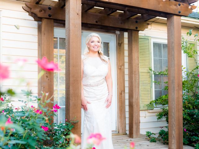 Meagen and Jason&apos;s Wedding in Waxahachie, Texas 19