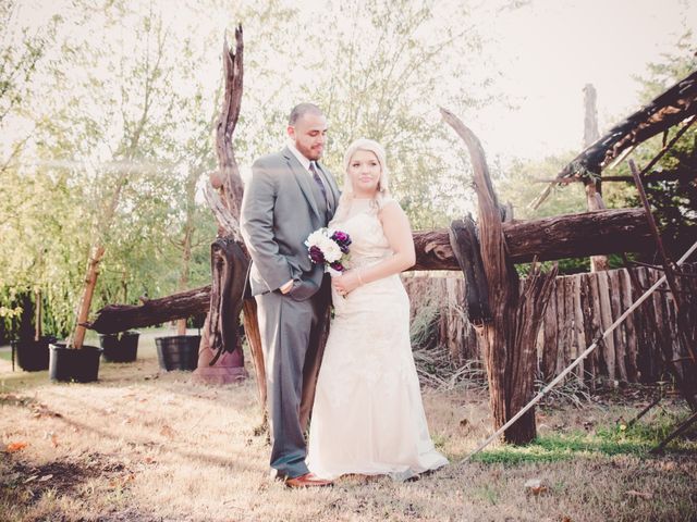 Meagen and Jason&apos;s Wedding in Waxahachie, Texas 37