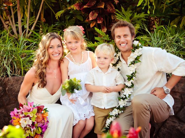 Cody and Elyse&apos;s Wedding in Lahaina, Hawaii 24