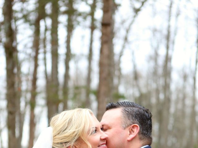 Eddie and Melanie&apos;s Wedding in Shelbyville, Tennessee 8