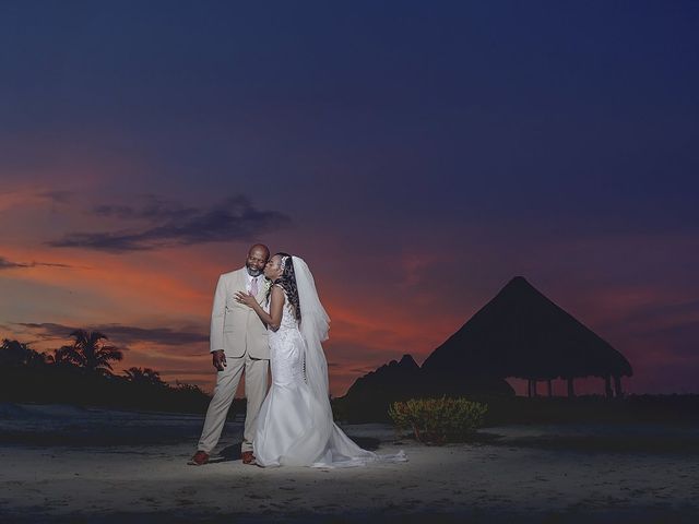 Curtis and Rosa's Wedding in Cancun, Mexico 11