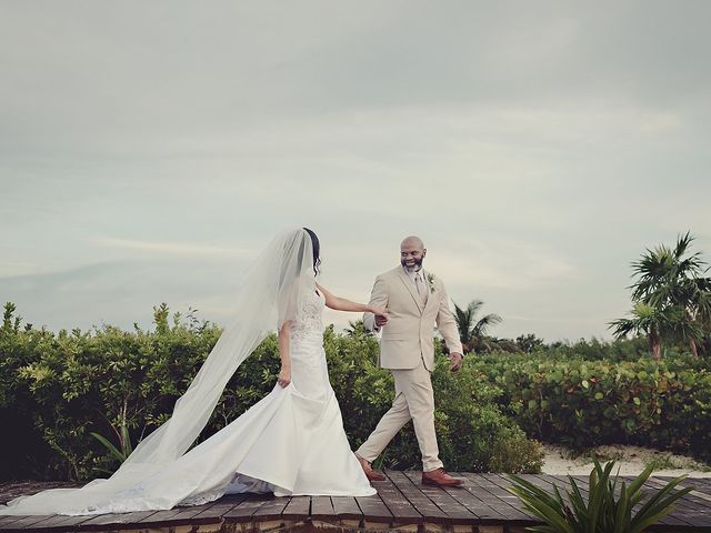 Curtis and Rosa's Wedding in Cancun, Mexico 14