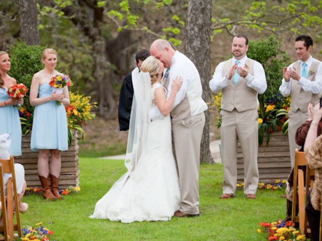 Lauren and Guy&apos;s Wedding in Boerne, Texas 10