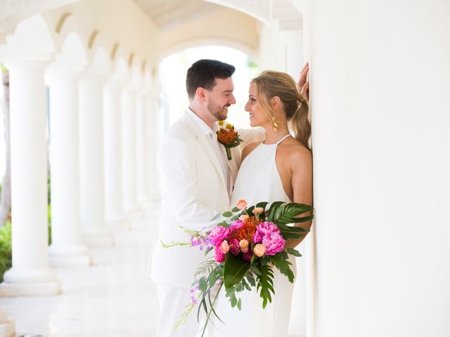 Chris Briggs-Lawrance and Lauren Petroff&apos;s Wedding in Providenciales, Turks and Caicos 3