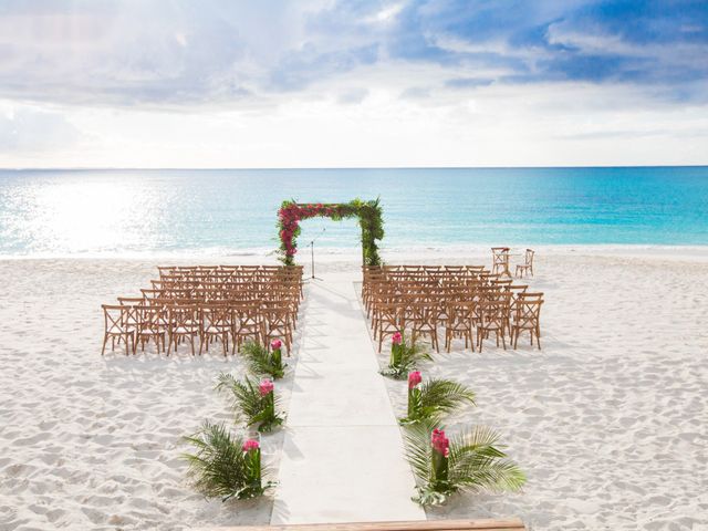 Chris Briggs-Lawrance and Lauren Petroff&apos;s Wedding in Providenciales, Turks and Caicos 4