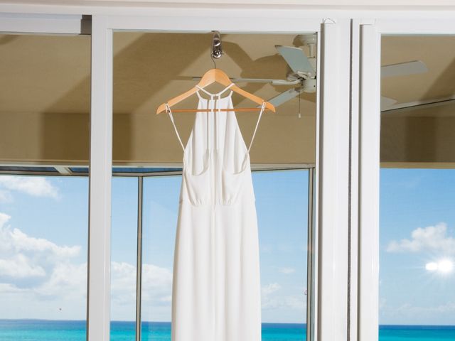 Chris Briggs-Lawrance and Lauren Petroff&apos;s Wedding in Providenciales, Turks and Caicos 9