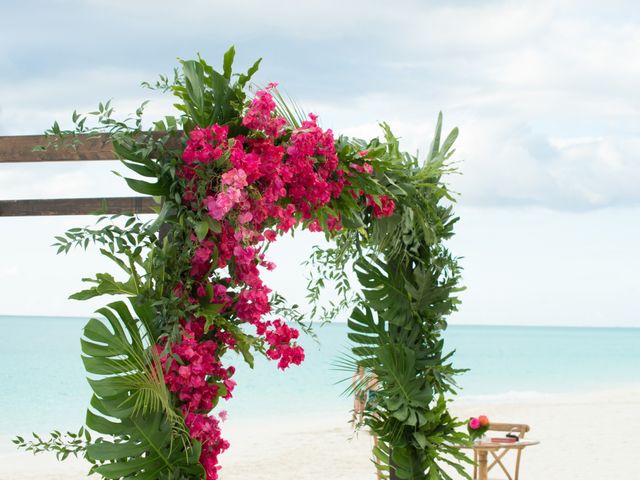 Chris Briggs-Lawrance and Lauren Petroff&apos;s Wedding in Providenciales, Turks and Caicos 13