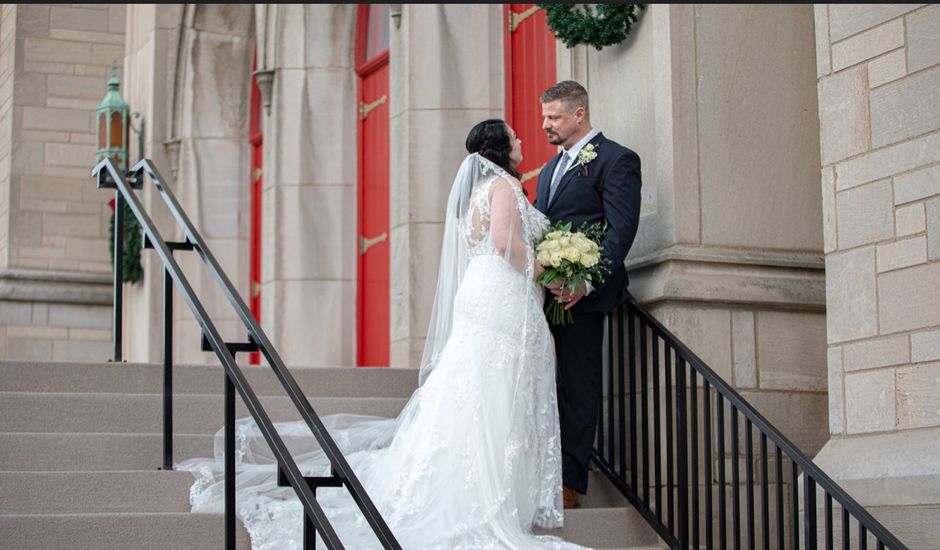 Joshua and Sara's Wedding in Columbia, Missouri