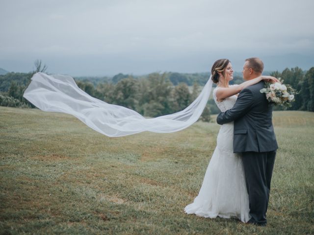 Ben and Chelsea&apos;s Wedding in Lynchburg, Virginia 7