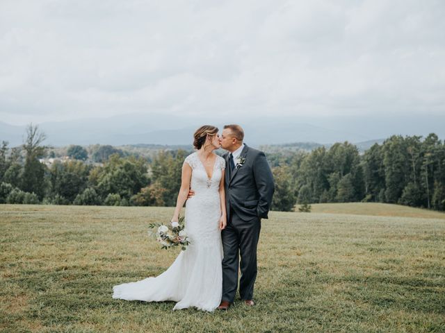 Ben and Chelsea&apos;s Wedding in Lynchburg, Virginia 18