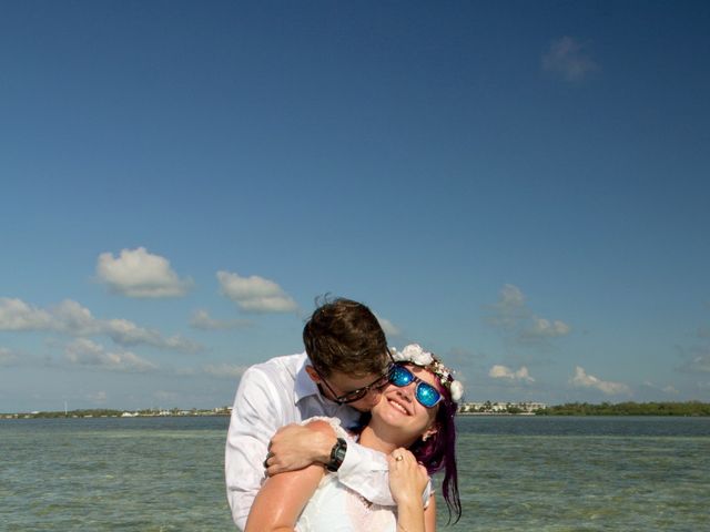 Joe and Amy&apos;s Wedding in Islamorada, Florida 10