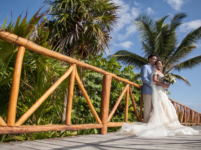 Josh and Jillian&apos;s Wedding in Puerto Aventuras, Mexico 34