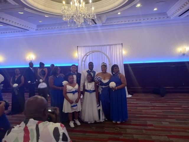 Jamarlynn  and Shawntina &apos;s Wedding in Covington, Ohio 17