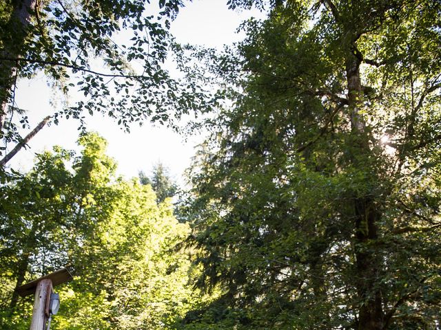 Melissa and Sam&apos;s Wedding in Bridal Veil, Oregon 11