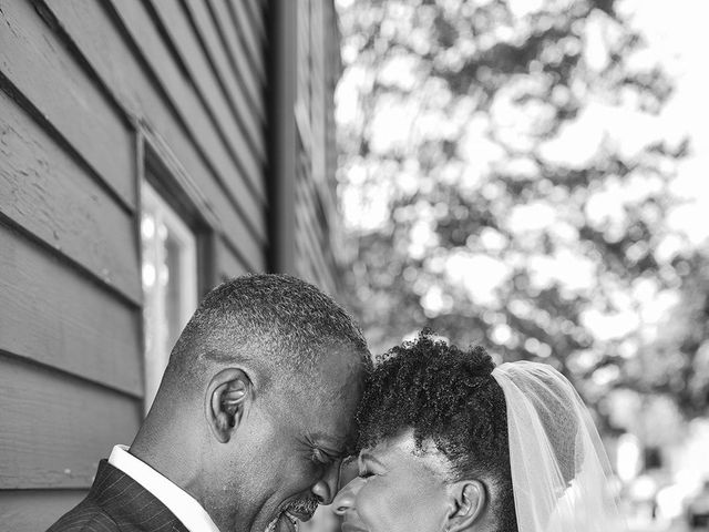 Clarence Baker, Jr and Lisa Ivy&apos;s Wedding in Annapolis, Maryland 20