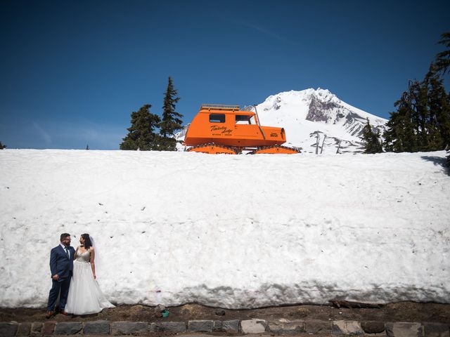 Danielle and Chase's Wedding in Government Camp, Oregon 8