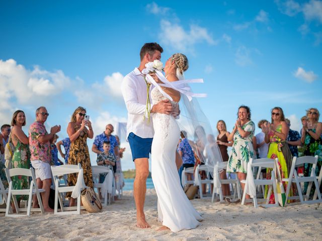 Louise and James&apos;s Wedding in Antigua, Antigua and Barbuda 24