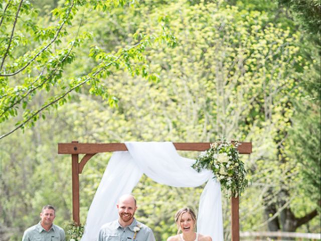 Weston and Amanda&apos;s Wedding in Grants Pass, Oregon 31