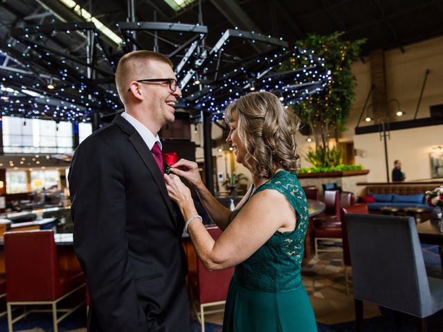 Lindsay and Greg&apos;s Wedding in Pittsburgh, Pennsylvania 5