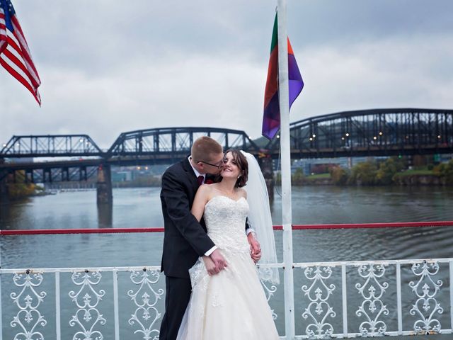 Lindsay and Greg&apos;s Wedding in Pittsburgh, Pennsylvania 10