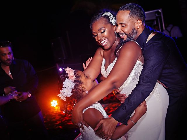 Laquam and Amber&apos;s Wedding in Cancun, Mexico 6