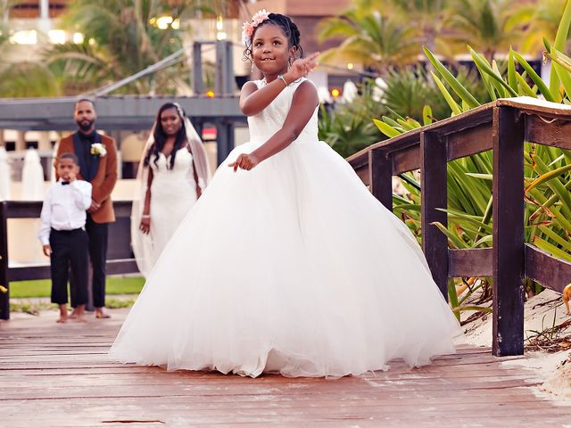 Laquam and Amber&apos;s Wedding in Cancun, Mexico 38