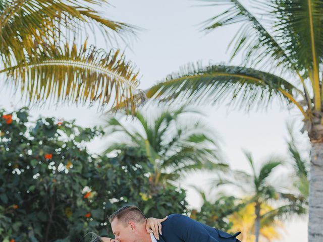 Chris and Courtney&apos;s Wedding in Cancun, Mexico 36