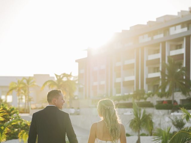 Chris and Courtney&apos;s Wedding in Cancun, Mexico 42
