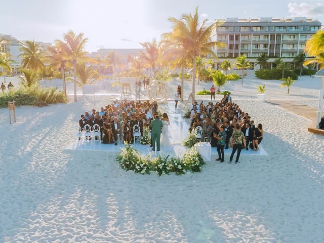 Evan and Taylor&apos;s Wedding in Cancun, Mexico 41