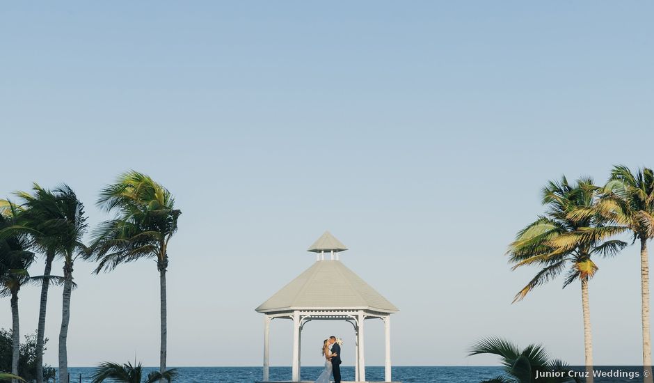 Chris and Courtney's Wedding in Cancun, Mexico