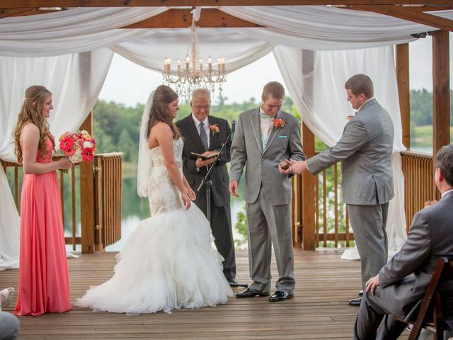 Carrie and Blake&apos;s Wedding in Mayfield, Kentucky 9