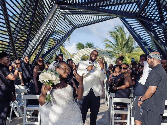 Willie and Jasmine's Wedding in Cancun, Mexico 35