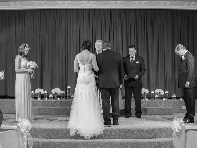 Craig and Jennifer&apos;s Wedding in Milwaukee, Wisconsin 22