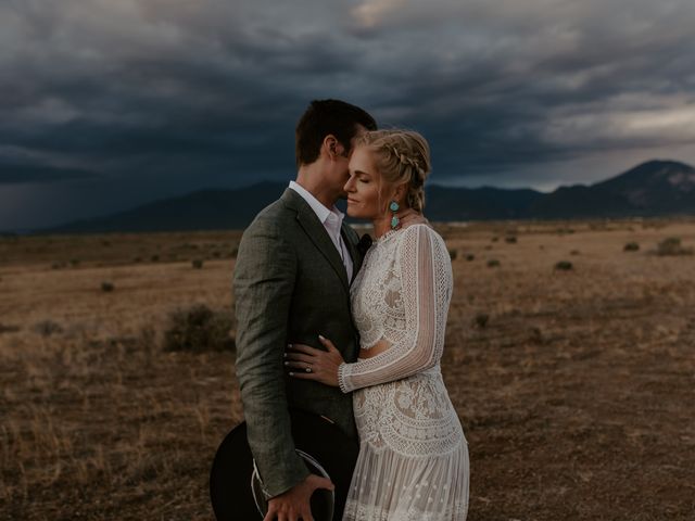 Tessa and Will&apos;s Wedding in Taos, New Mexico 15
