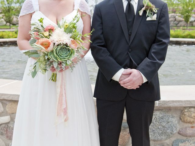 Katie and Kyle&apos;s Wedding in Charlevoix, Michigan 4
