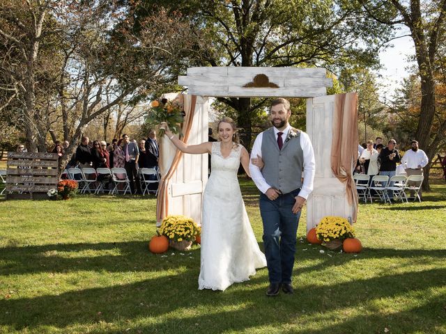 Matt and Alana&apos;s Wedding in Kintnersville, Pennsylvania 23