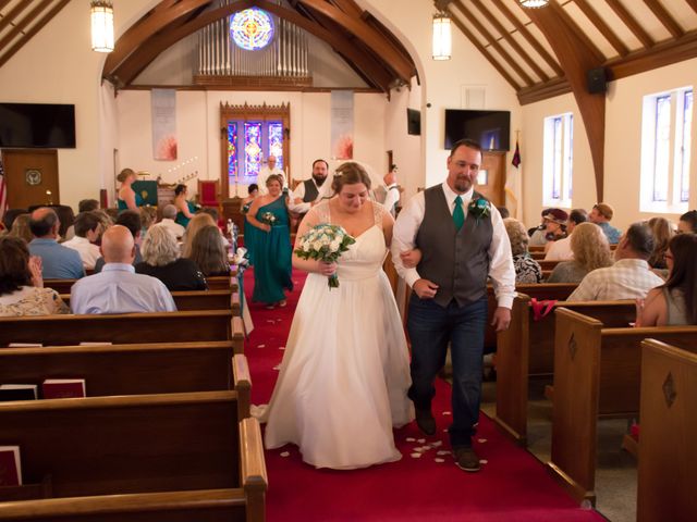 Jerrod and Ashley&apos;s Wedding in Lebanon, Missouri 14