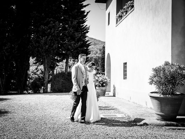 Mathias and Elenor&apos;s Wedding in Tuscany, Italy 52