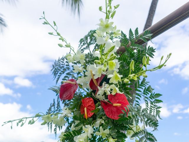 Thomas and Chellsie&apos;s Wedding in Honolulu, Hawaii 10