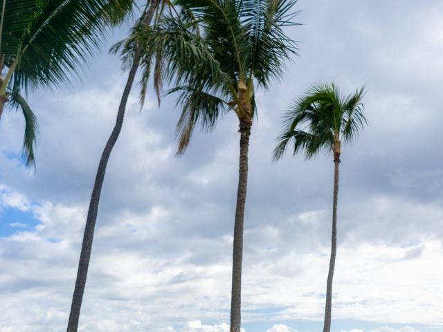 Thomas and Chellsie&apos;s Wedding in Honolulu, Hawaii 11