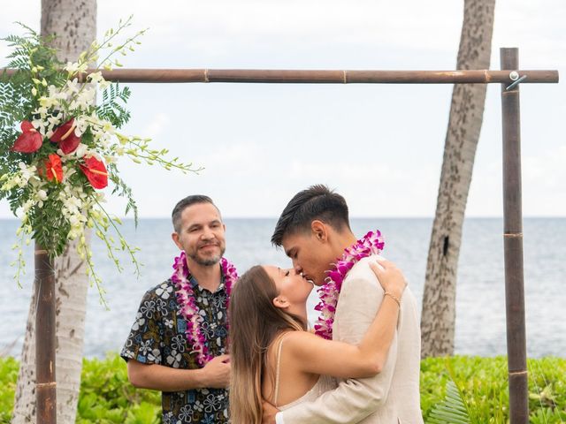 Thomas and Chellsie&apos;s Wedding in Honolulu, Hawaii 12